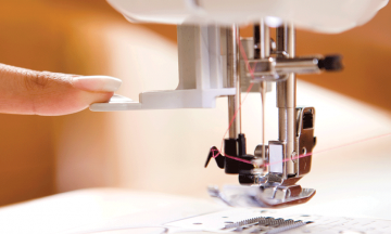 Innovis15closeupneedlethreader